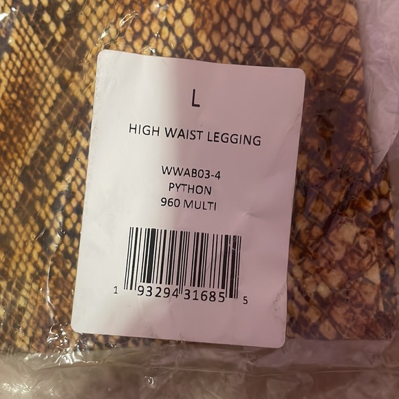 NWT WEWOREWHAT High Waist Legging Python - Picture 5 of 7